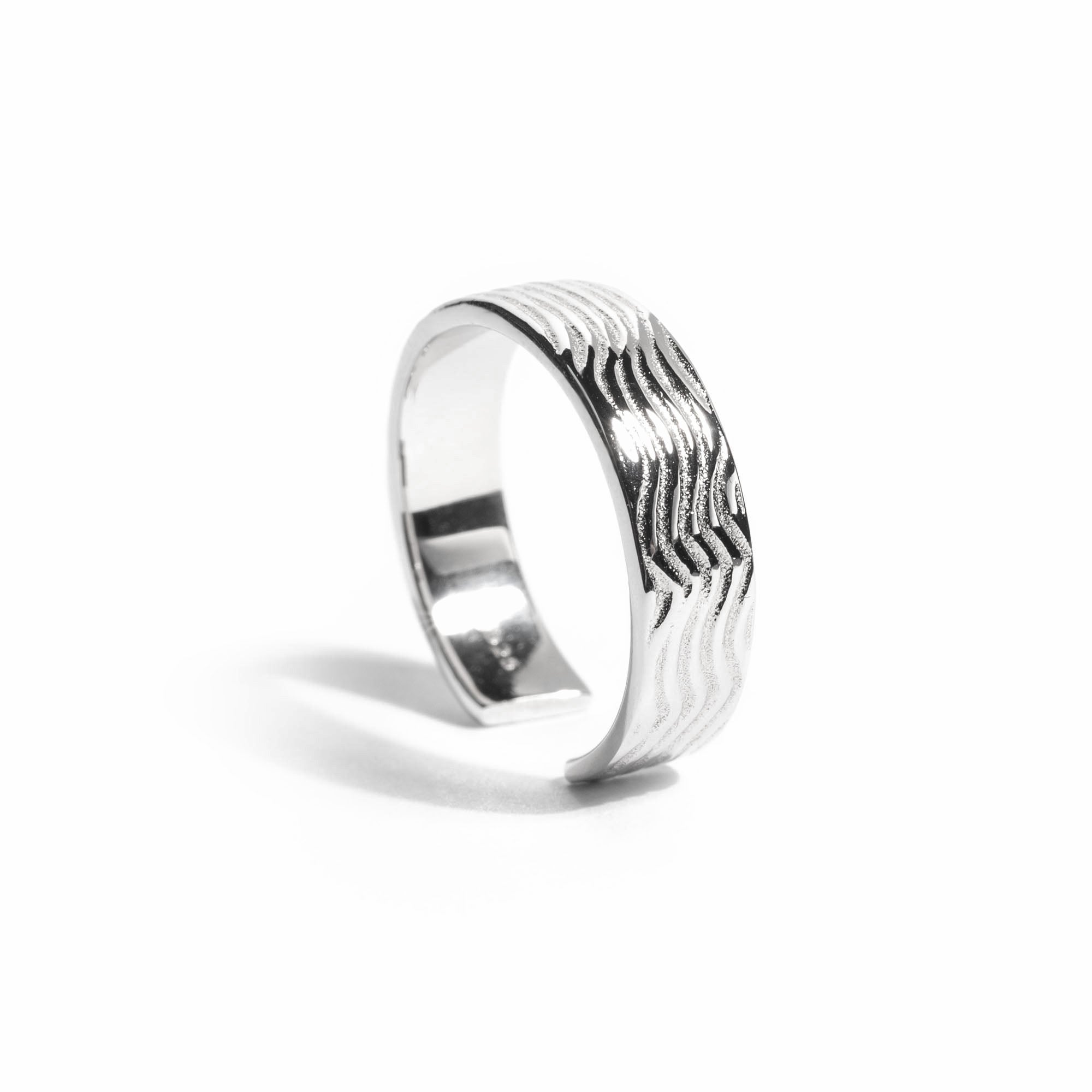 Verstellbarer Silberring mit Wellenstruktur – 925 Sterlingsilber, modern und minimalistisch 