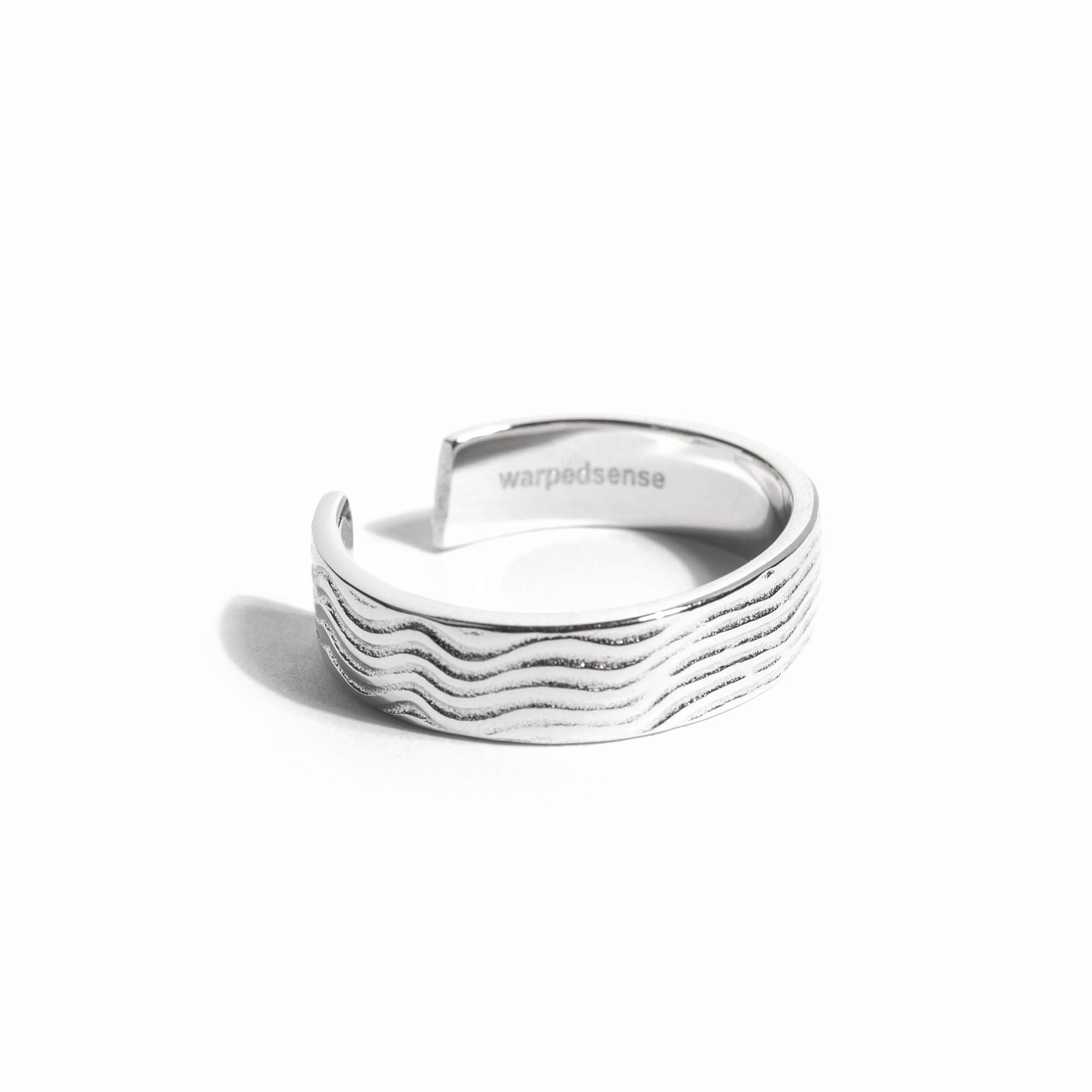 Handgefertigter minimalistischer Silberring mit einzigartigem Design 
