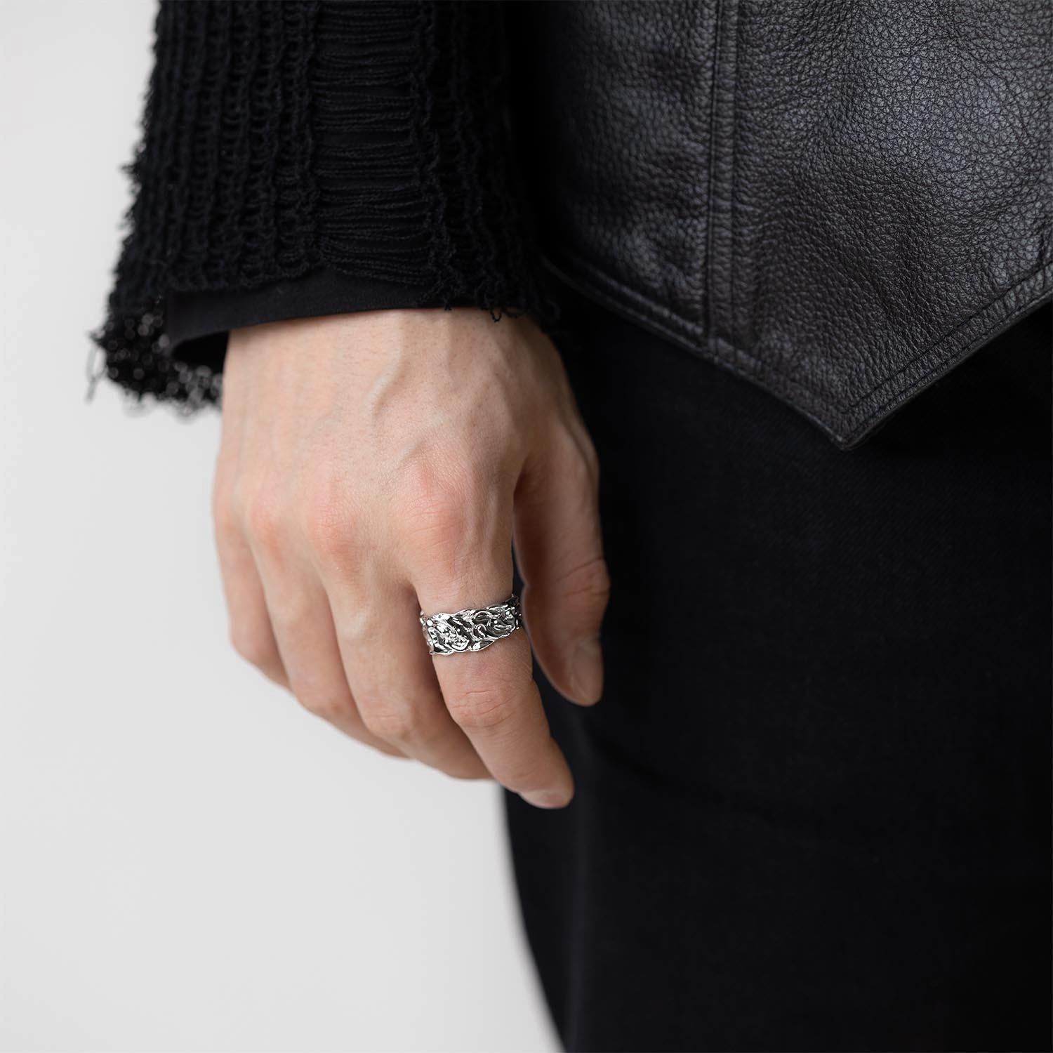 Hochwertiger Streetwear-Ring für Herren und Damen, individuell anpassbar | warpedsense®  
