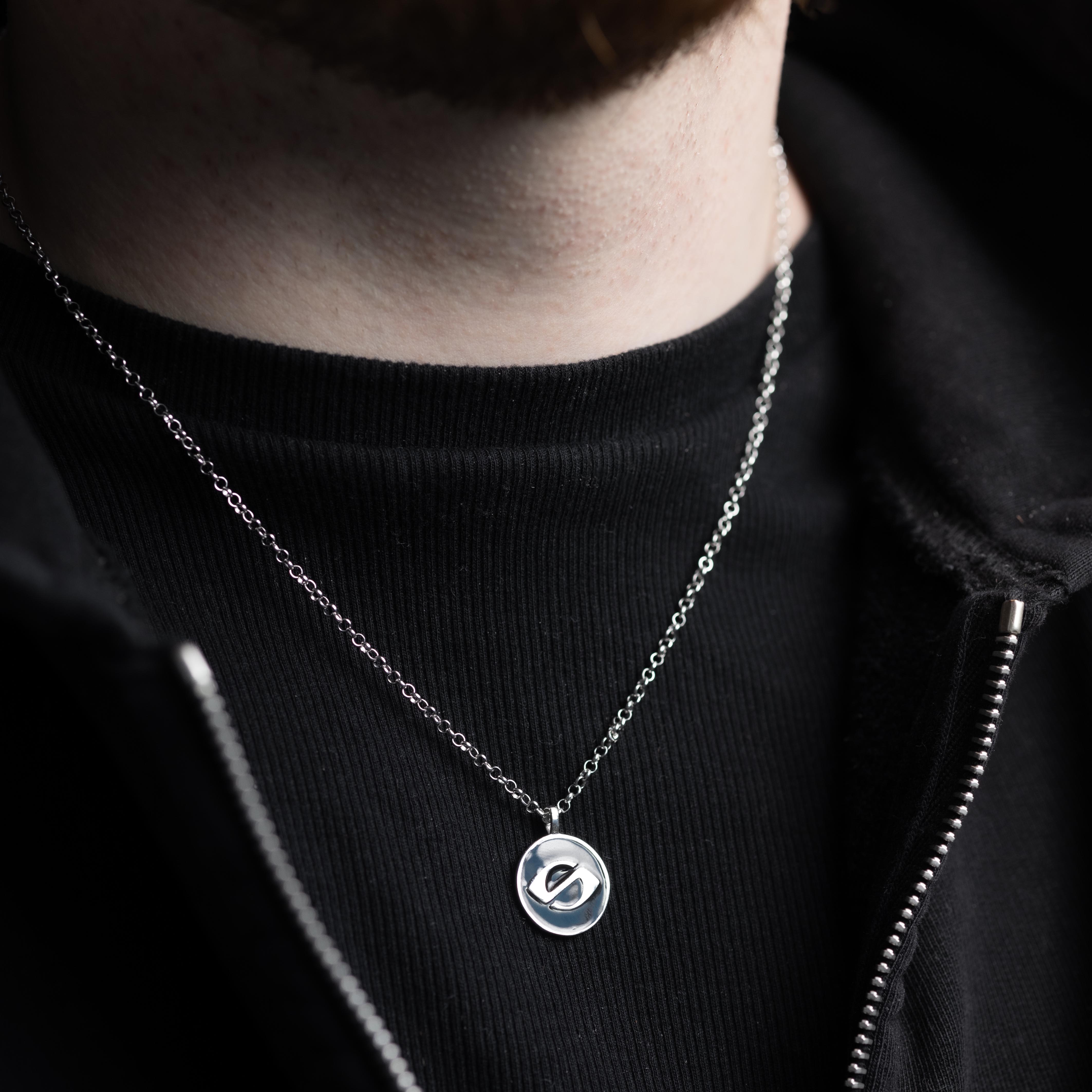 Schwarze Logo Halskette - warpedsense